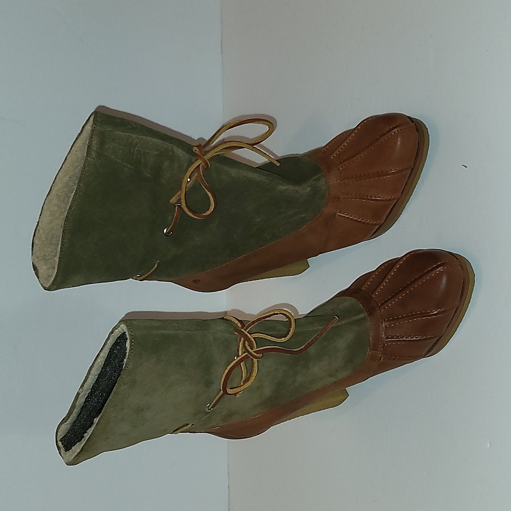 Rockport Women's Courtlyn Duck Bootie size 9